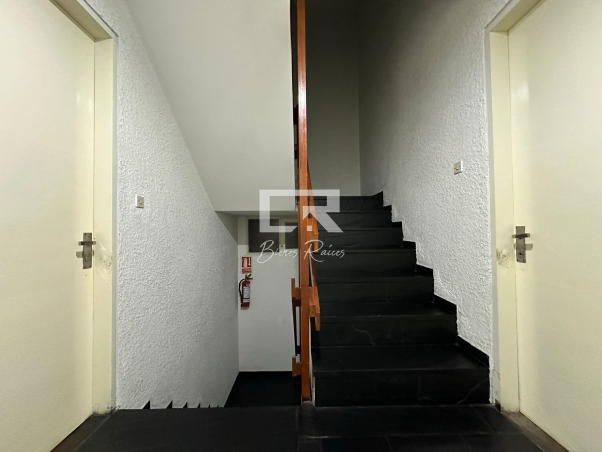 Apartamento ID.609 - Apartamento en venta, 2 dormitorios, primera linea de la brava.