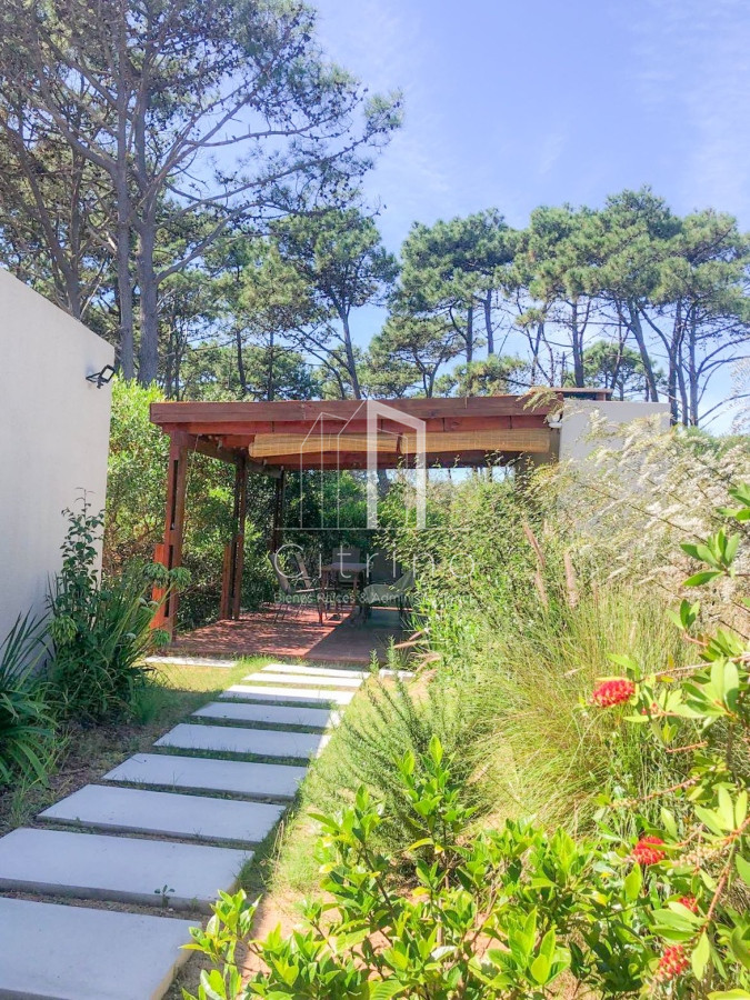 Casa ID.1530 - Casa en venta y Alquiler  en Chihuahua - Punta Ballena