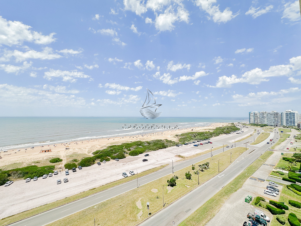 Apartamento ID.686 - EXCEPCIONAL APARTAMENTO EN ALQUILER FRENTE A PLAYA BRAVA