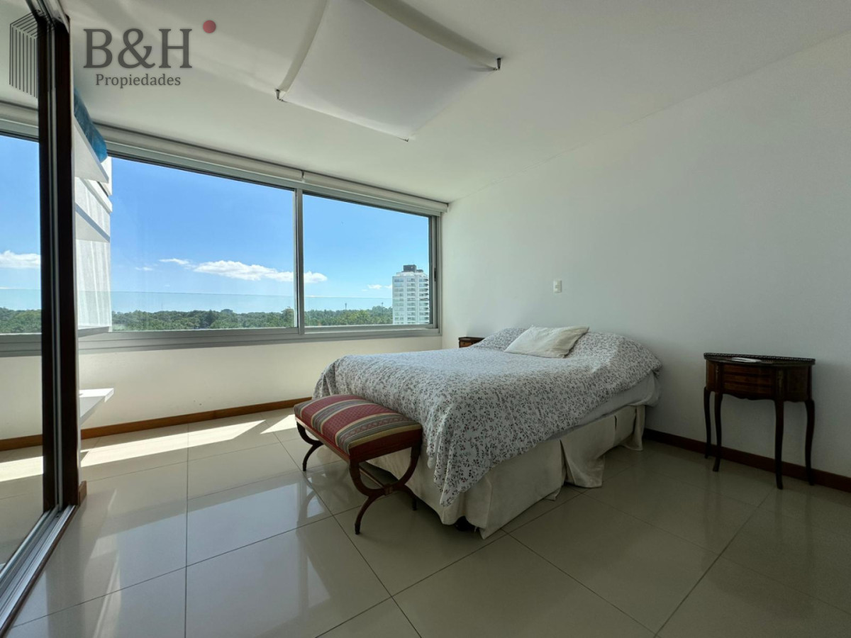 Apartamento ID.8061 - Apartamento de 3 dorm más dep en venta en Punta del Este