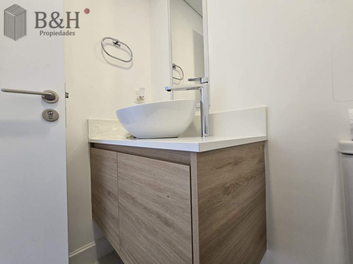 Apartamento ID.8062 - Apartamento en venta y alquiler de 3 dormitorios en Playa Mansa