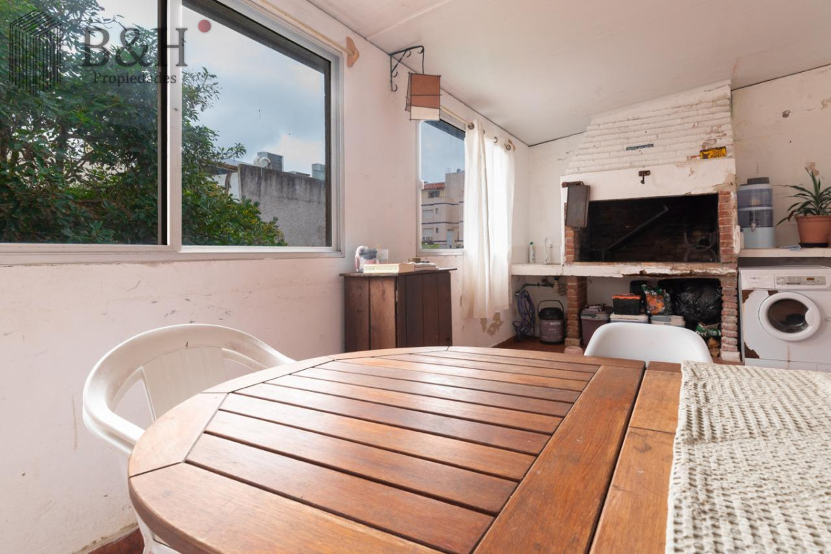 Apartamento ID.6376 - Apartamento en venta de 3 dormitorios y dependencia de servicio en Punta del Este