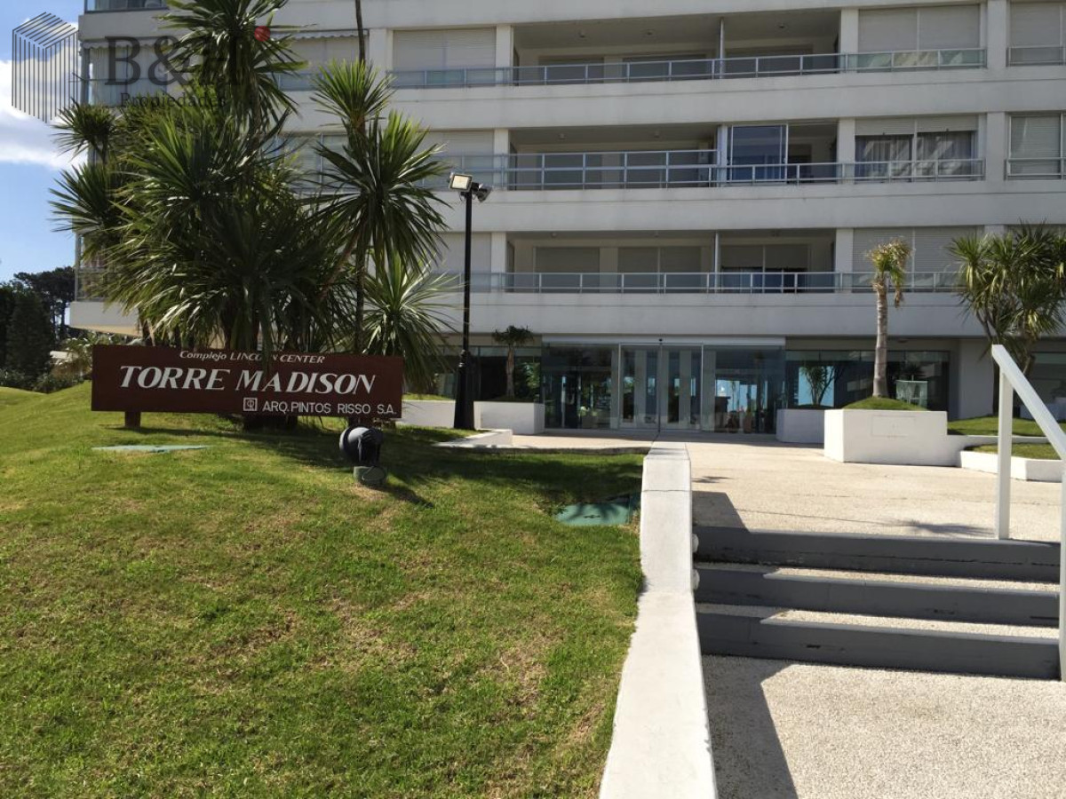 Apartamento ID.6367 - Apartamento de 3 dormitorios en venta en Playa mansa