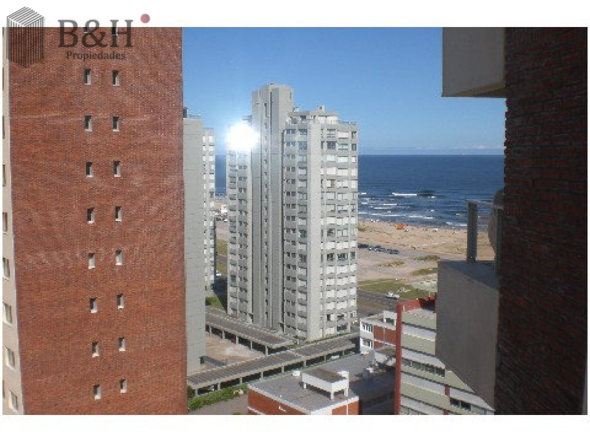 Apartamento ID.2940 - Apartamento de 3 dormitorios en venta en Punta del Este