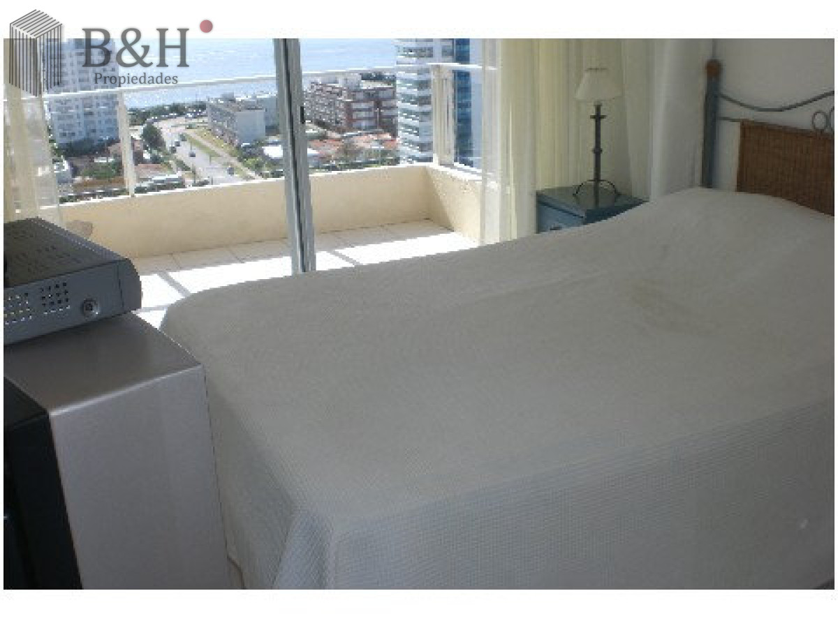 Apartamento ID.2940 - Apartamento de 3 dormitorios en venta en Punta del Este