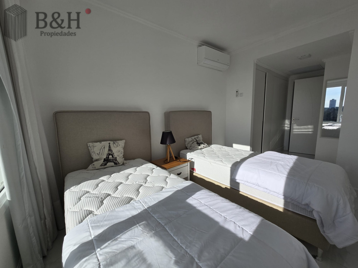 Apartamento ID.8062 - Apartamento en venta y alquiler de 3 dormitorios en Playa Mansa