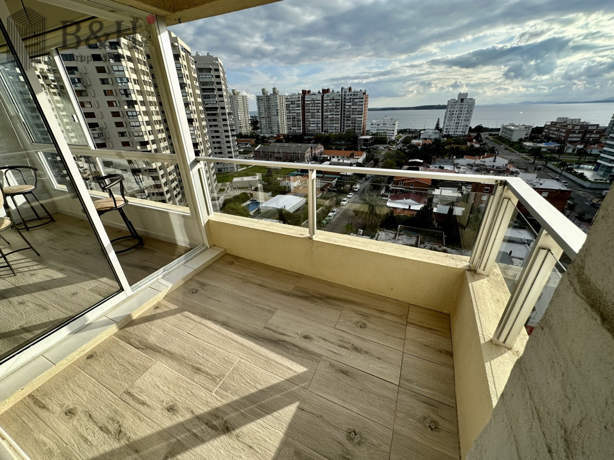 Apartamento ID.6370 -  Apartamento en venta  de dos dormitorios en Punta del Este