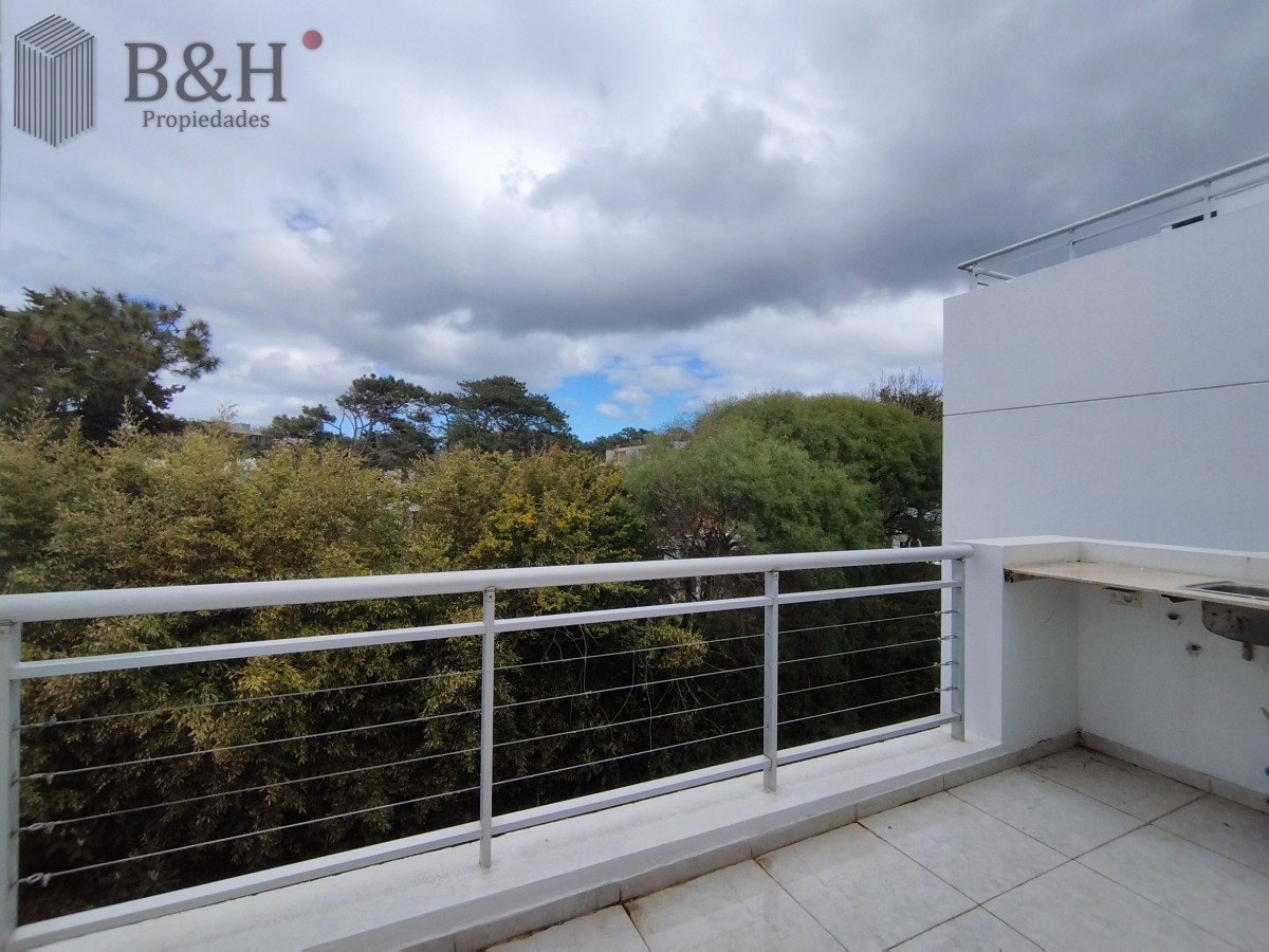 Apartamento ID.5817 - Venta de Pent house en de 2 dormitorios zona Playa abrava