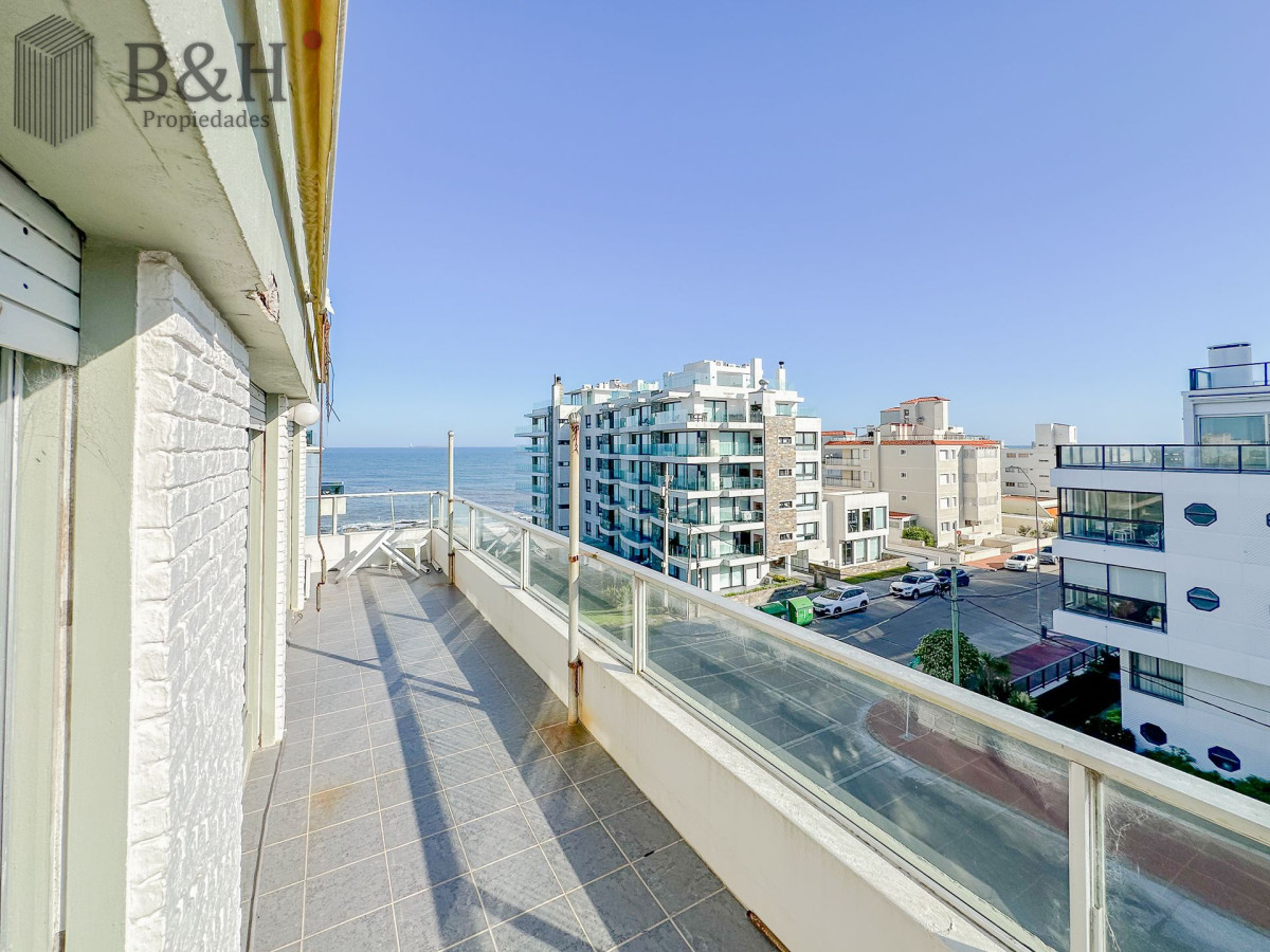 Apartamento ID.7189 - Penthouse en venta en Peninsula, 3 dormitorios, 3 baños, garaje
