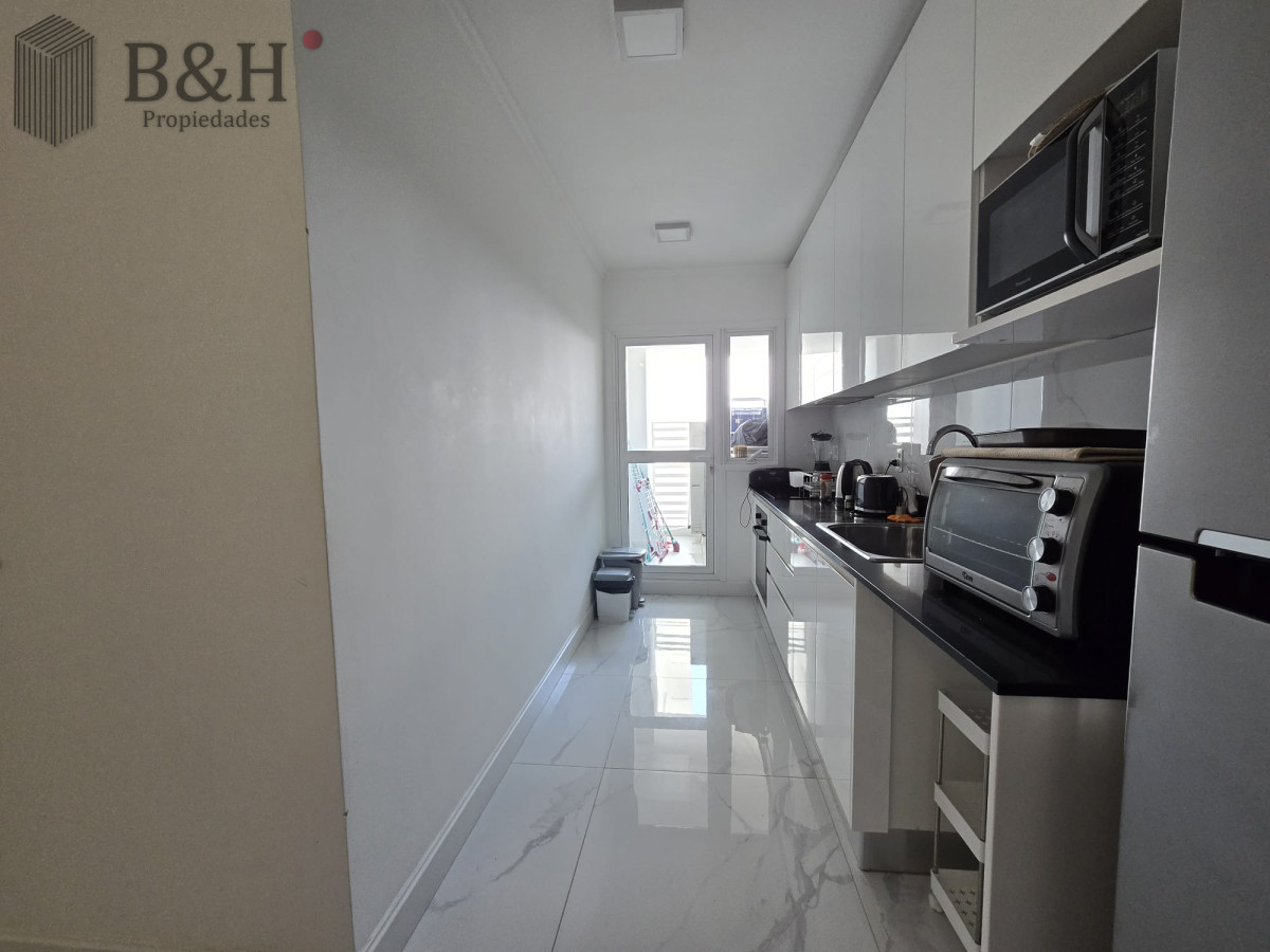 Apartamento ID.8062 - Apartamento en venta y alquiler de 3 dormitorios en Playa Mansa