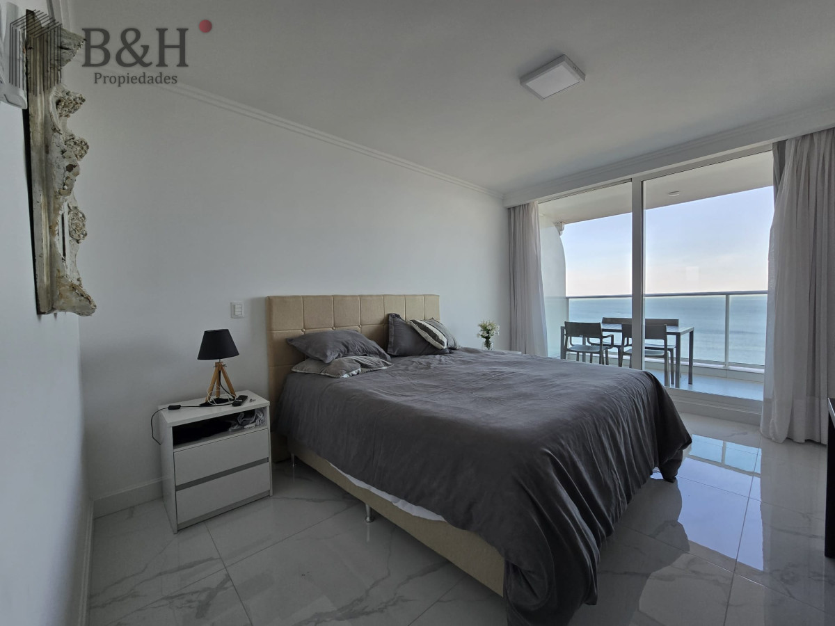 Apartamento ID.8062 - Apartamento en venta y alquiler de 3 dormitorios en Playa Mansa