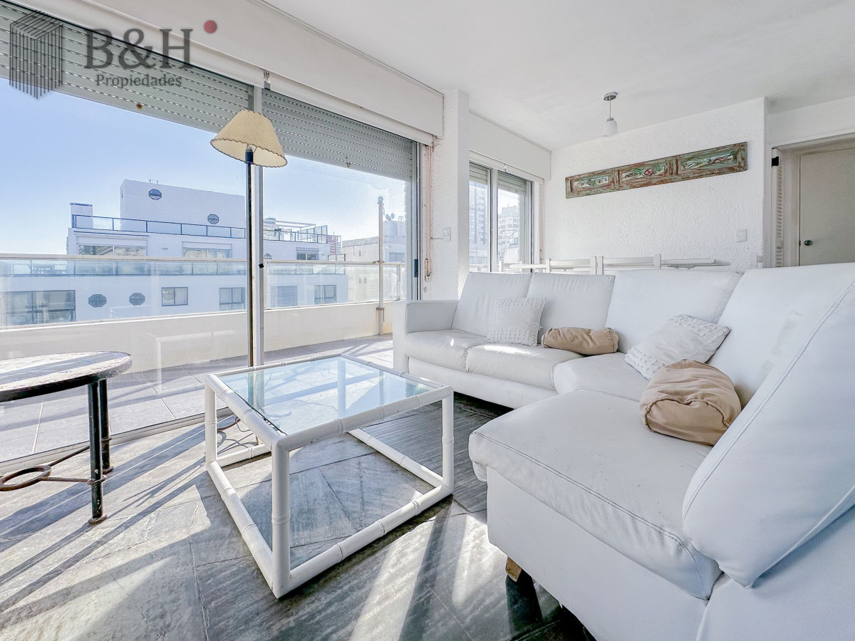 Apartamento ID.7189 - Penthouse en venta en Peninsula, 3 dormitorios, 3 baños, garaje