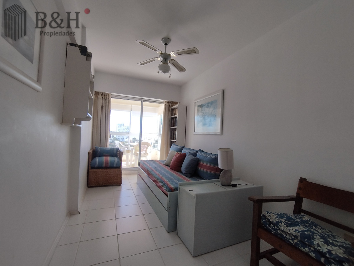 Apartamento ID.5812 - Alquiler y venta de apartamento de dos dormitorios en Punta del Este