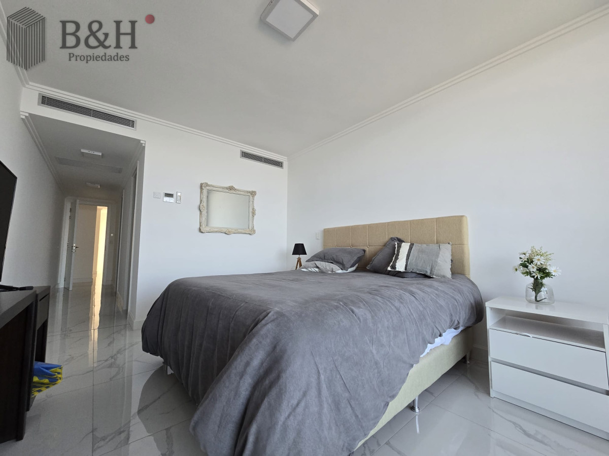 Apartamento ID.8062 - Apartamento en venta y alquiler de 3 dormitorios en Playa Mansa