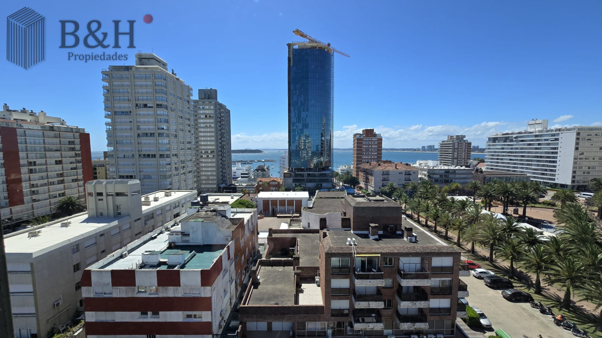Apartamento ID.6448 - Apartamento en venta y alquilerde 3 dormitorios en Punta del Este