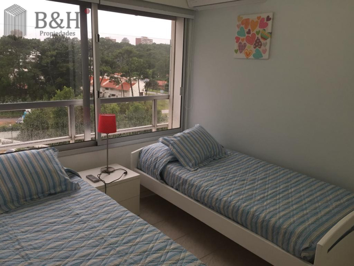Apartamento ID.6367 - Apartamento de 3 dormitorios en venta en Playa mansa