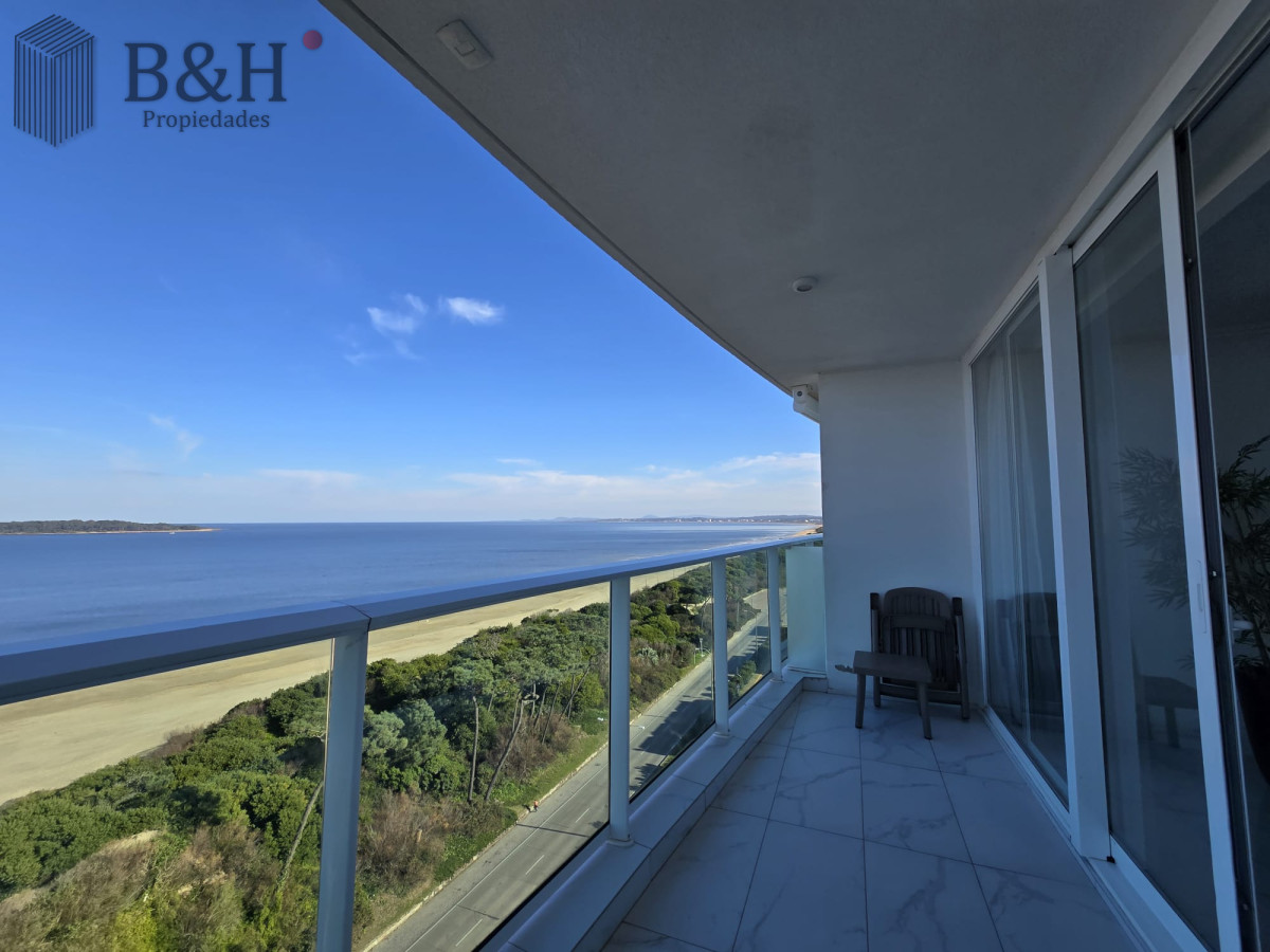 Apartamento ID.8062 - Apartamento en venta y alquiler de 3 dormitorios en Playa Mansa