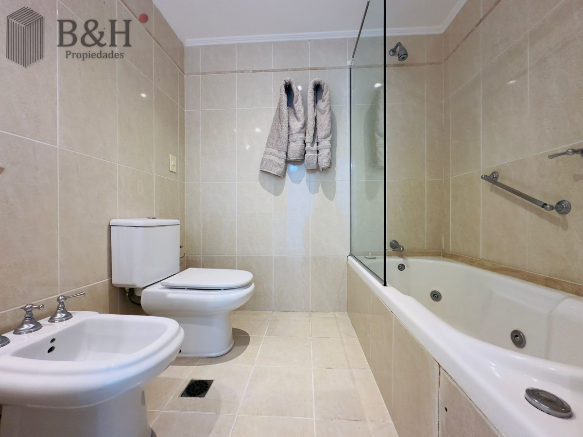 Apartamento ID.8060 - Apto en venta, excelente vista a la playa mansa, isla gorriti.