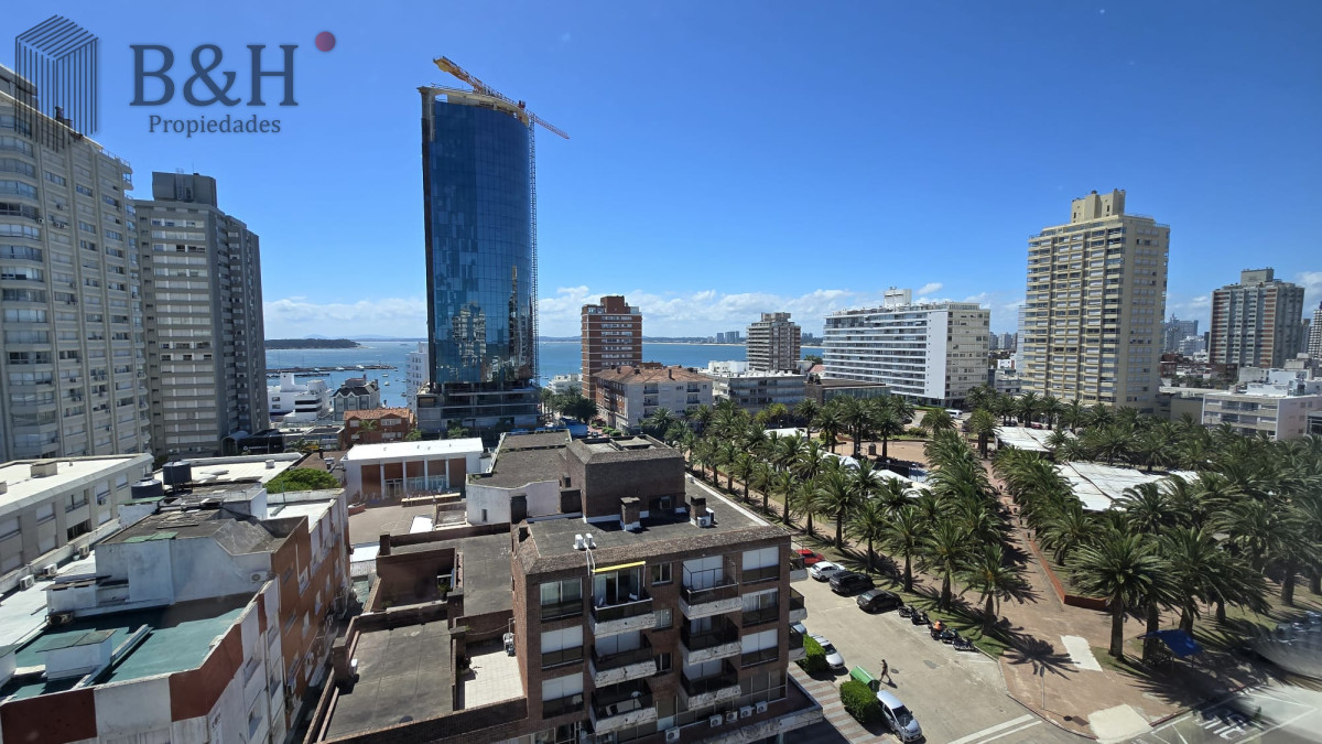 Apartamento ID.6448 - Apartamento en venta y alquilerde 3 dormitorios en Punta del Este