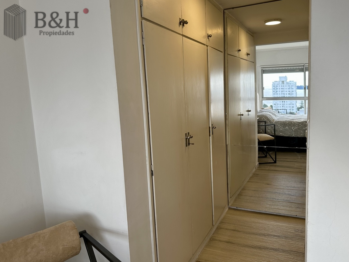 Apartamento ID.6370 -  Apartamento en venta  de dos dormitorios en Punta del Este