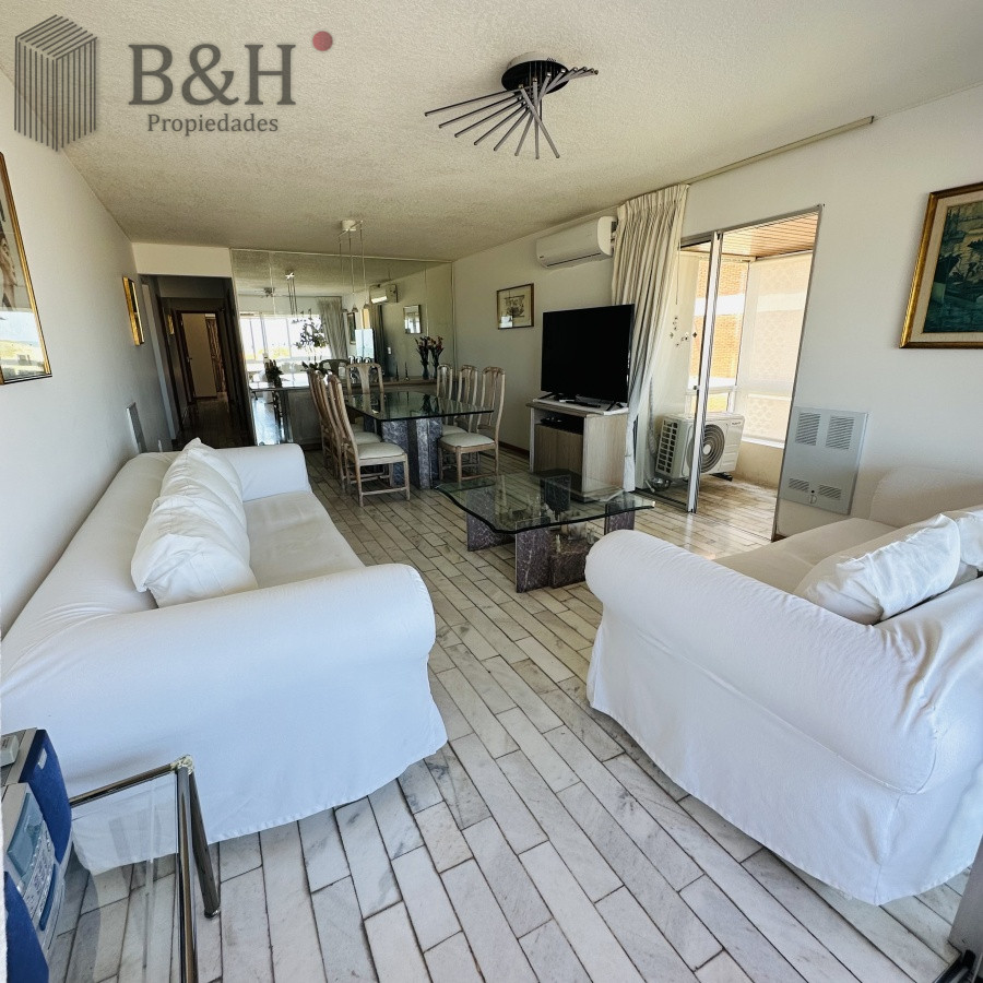 Apartamento ID.6369 -  Apartamento en venta, primera linea de la playa brava 