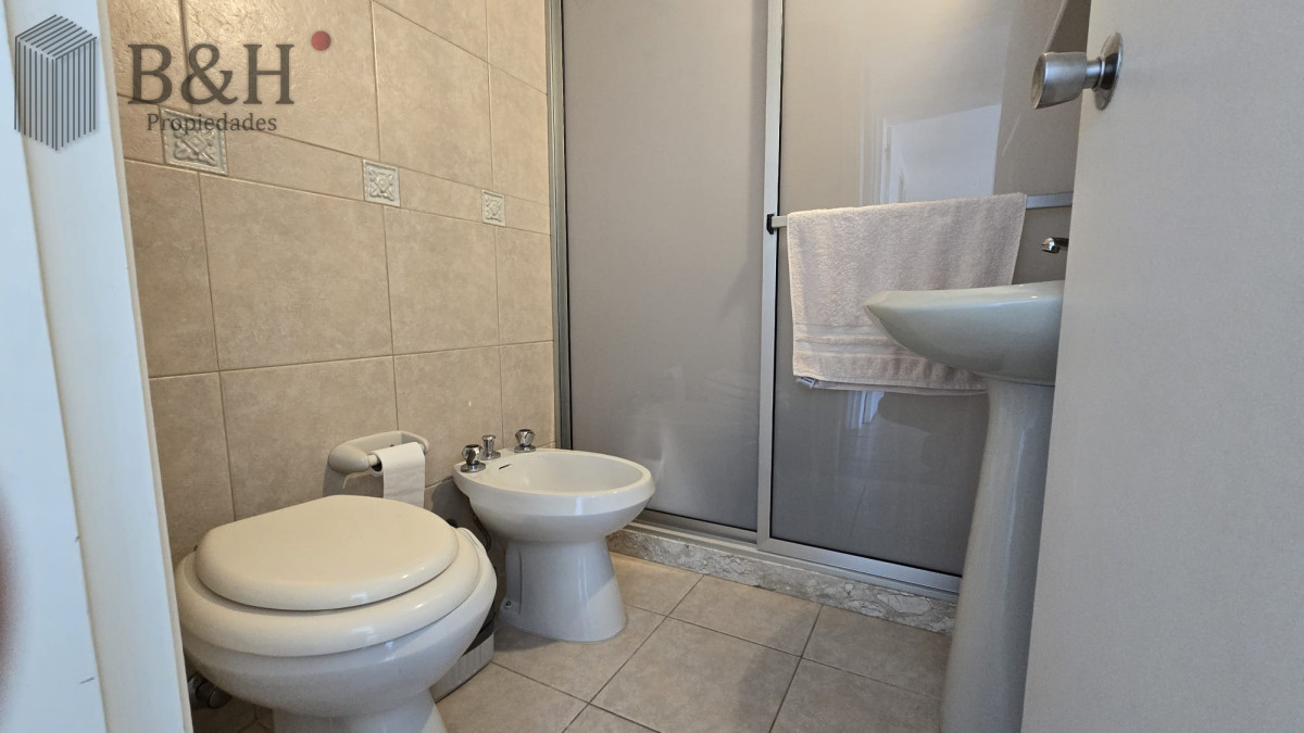 Apartamento ID.6448 - Apartamento en venta y alquilerde 3 dormitorios en Punta del Este