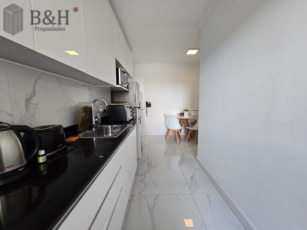 Apartamento ID.8062 - Apartamento en venta y alquiler de 3 dormitorios en Playa Mansa