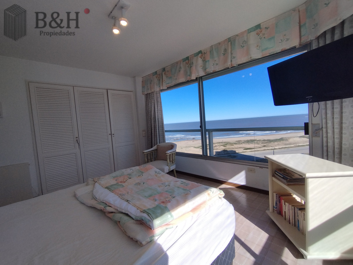 Apartamento ID.5815 -  Alquiler y venta de apartamento de dos dormitorios en Punta del Este