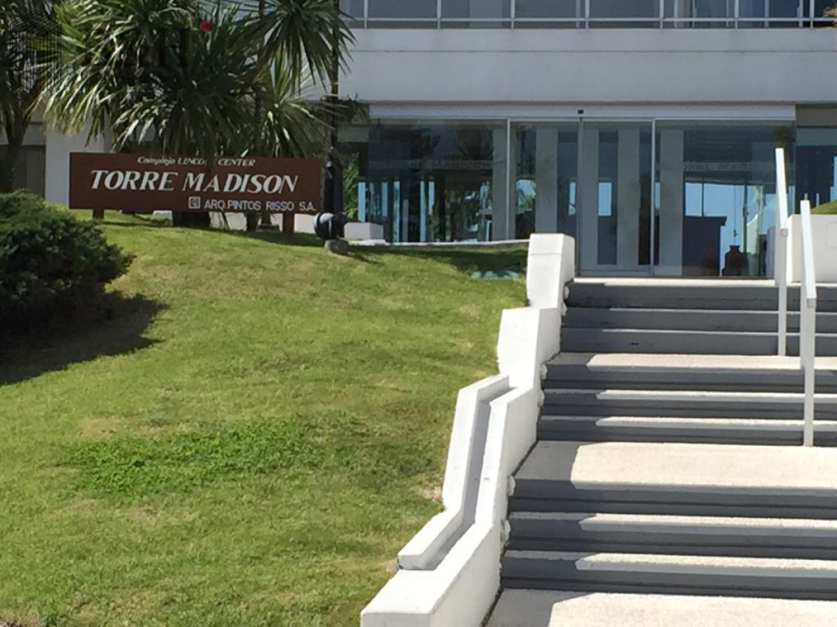 Apartamento ID.6367 - Apartamento de 3 dormitorios en venta en Playa mansa