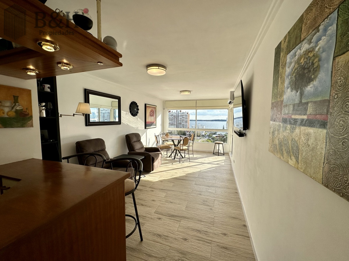 Apartamento ID.6370 -  Apartamento en venta  de dos dormitorios en Punta del Este