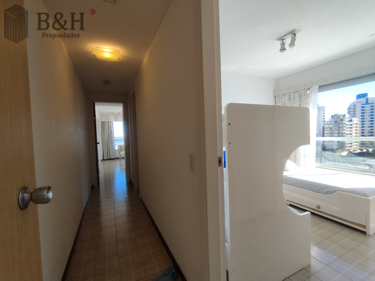Apartamento ID.5815 -  Alquiler y venta de apartamento de dos dormitorios en Punta del Este