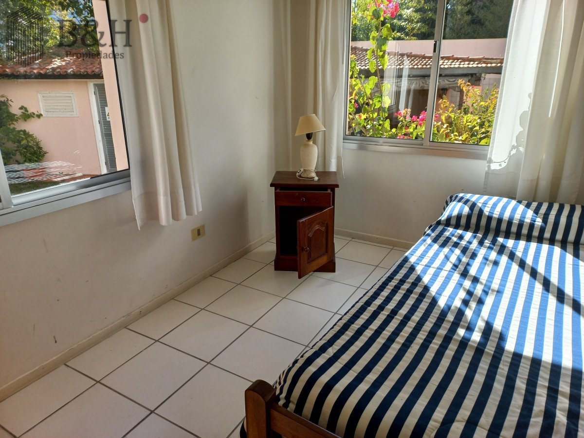 Apartamento ID.2760 -  Apartamento EN VENTA de 3 dormitorios en Punta del Este