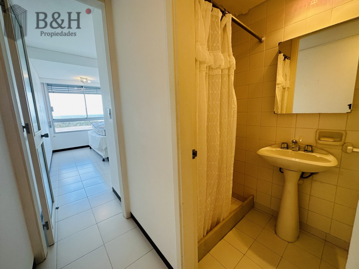 Apartamento ID.5163 - Apartamento de 3 dormitorios y dependencia de servicio en Punta del Este