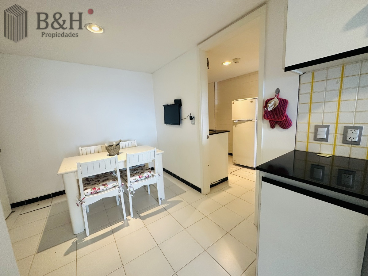 Apartamento ID.5163 - Apartamento de 3 dormitorios y dependencia de servicio en Punta del Este