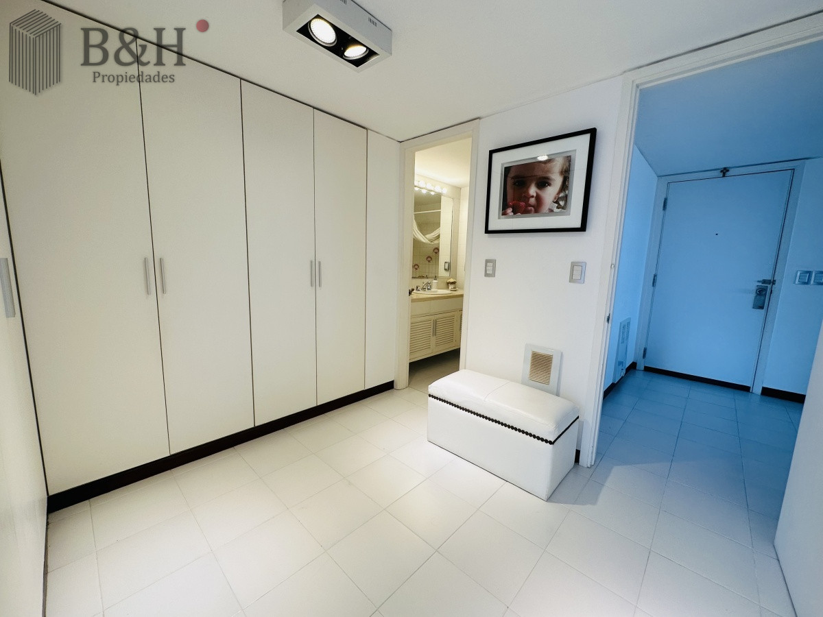 Apartamento ID.5163 - Apartamento de 3 dormitorios y dependencia de servicio en Punta del Este