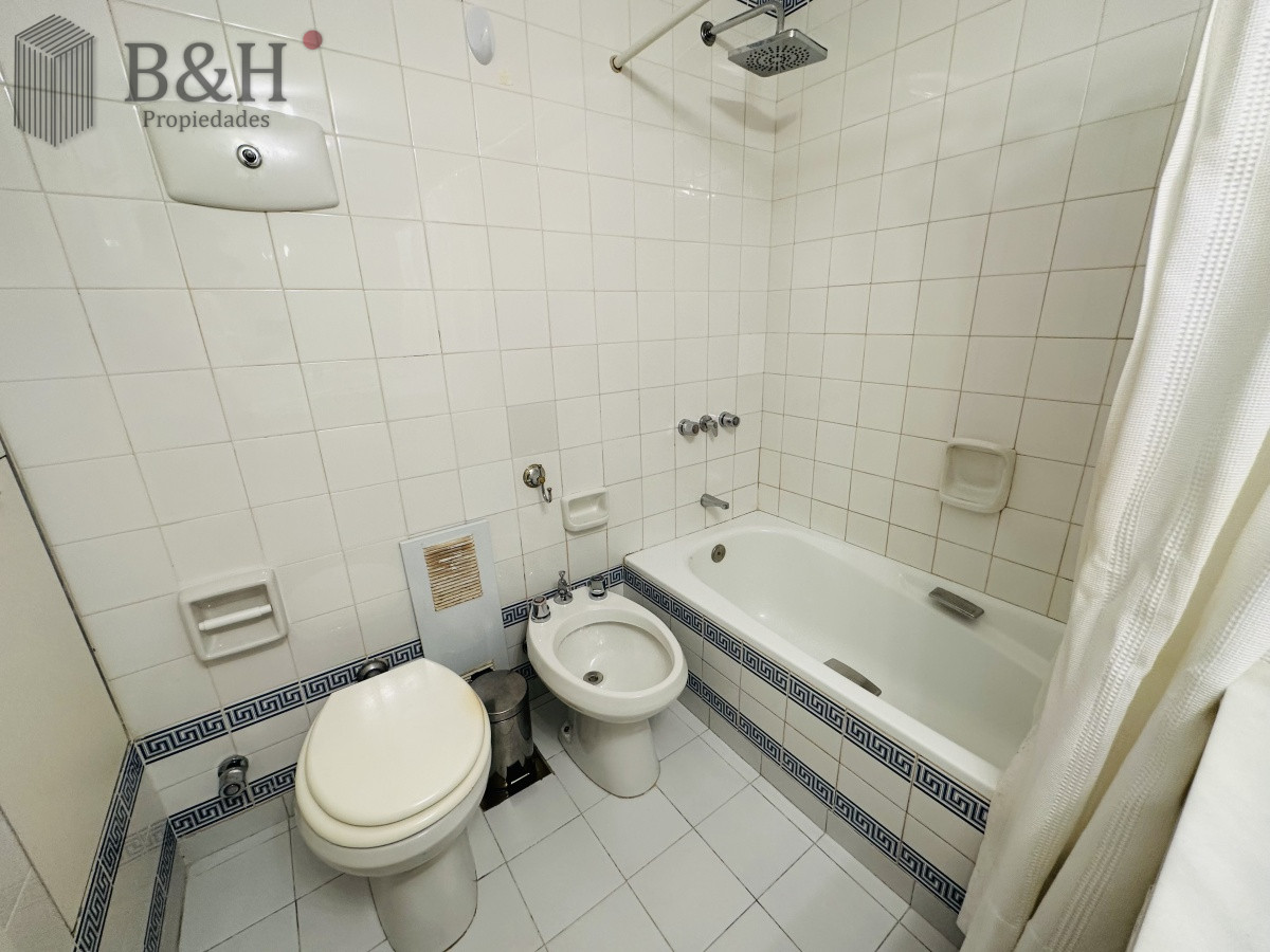 Apartamento ID.5163 - Apartamento de 3 dormitorios y dependencia de servicio en Punta del Este