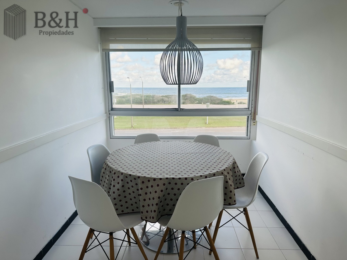 Apartamento ID.5163 - Apartamento de 3 dormitorios y dependencia de servicio en Punta del Este