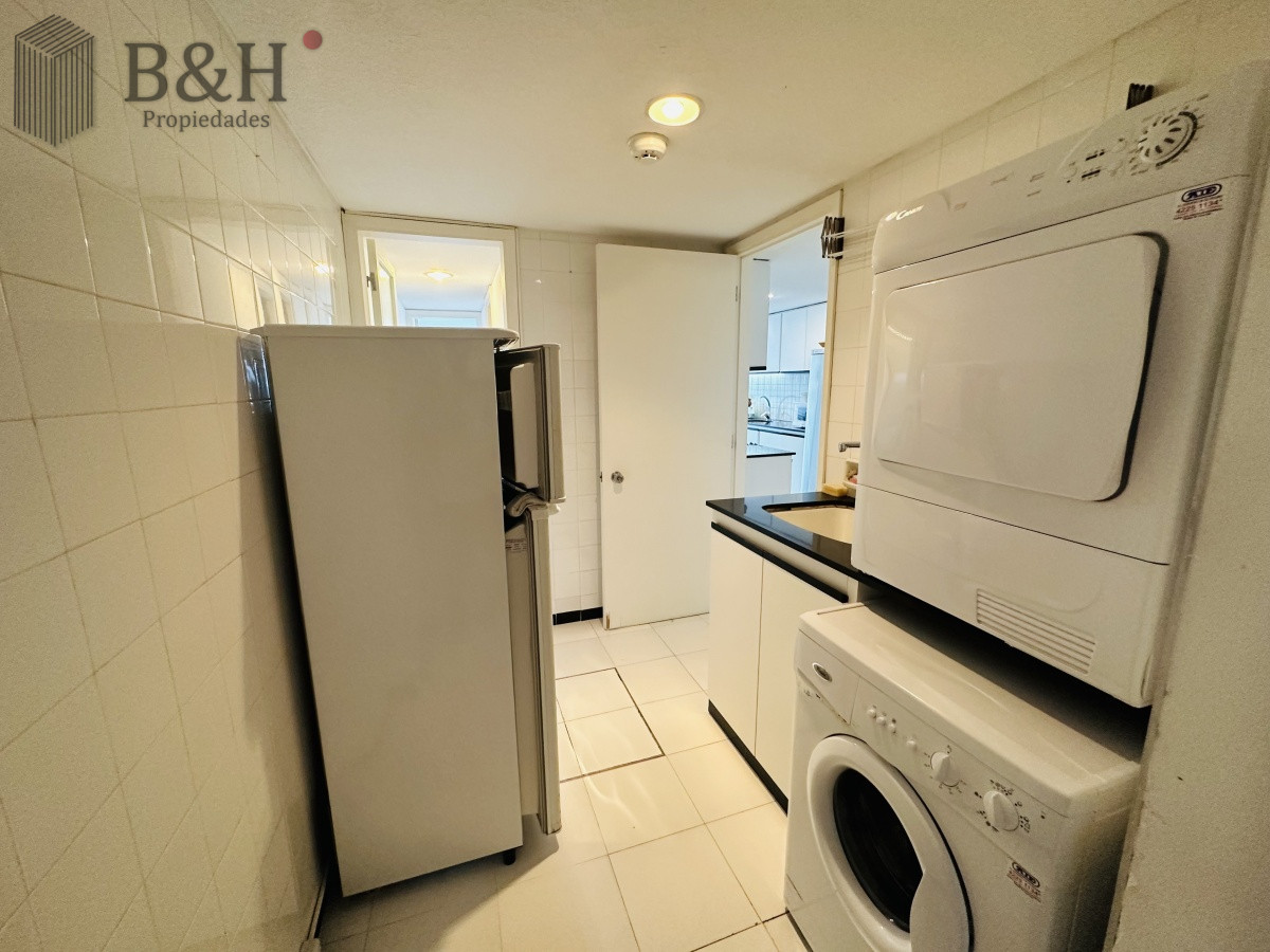 Apartamento ID.5163 - Apartamento de 3 dormitorios y dependencia de servicio en Punta del Este