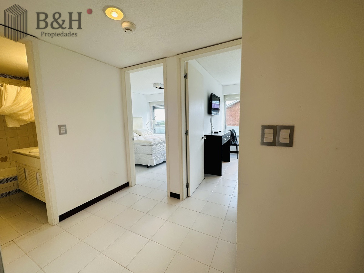 Apartamento ID.5163 - Apartamento de 3 dormitorios y dependencia de servicio en Punta del Este