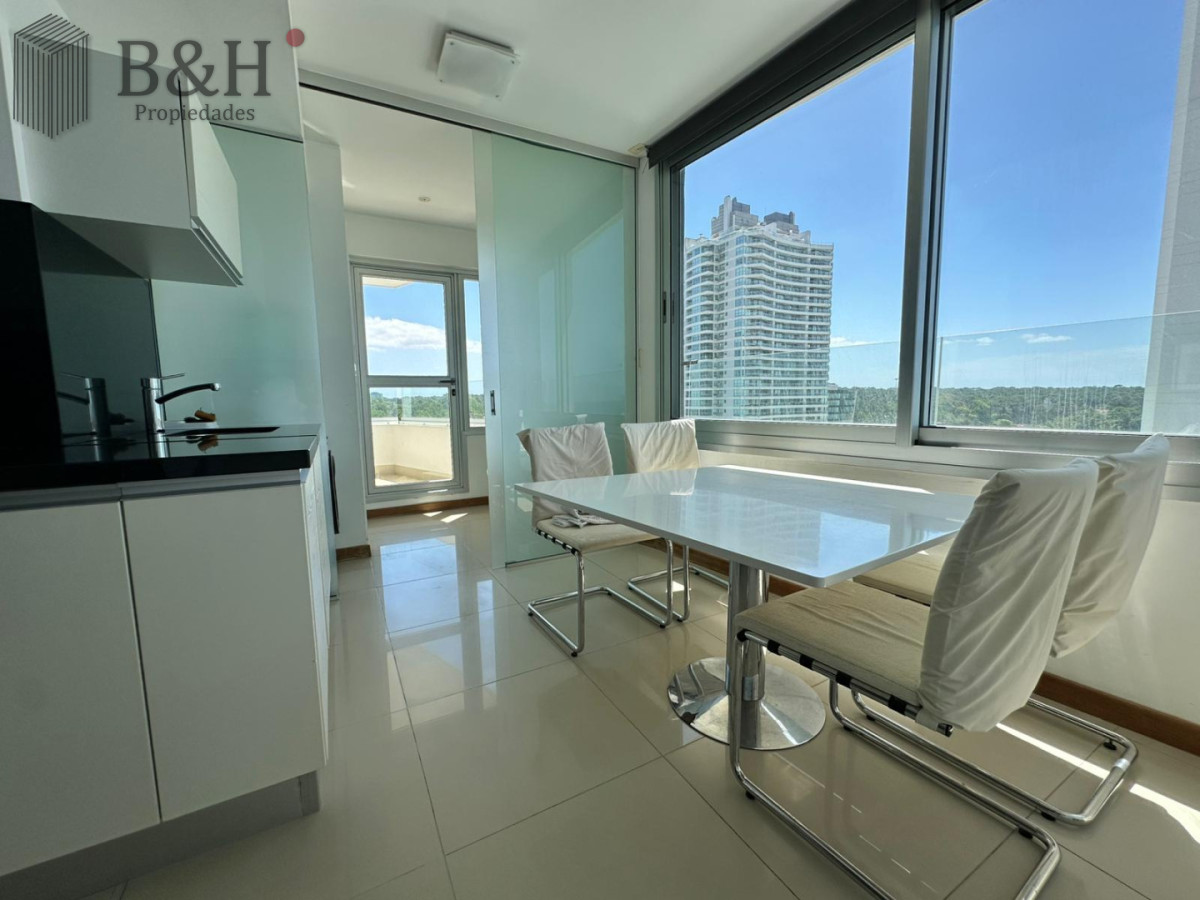 Apartamento ID.8061 - Apartamento de 3 dorm más dep en venta en Punta del Este