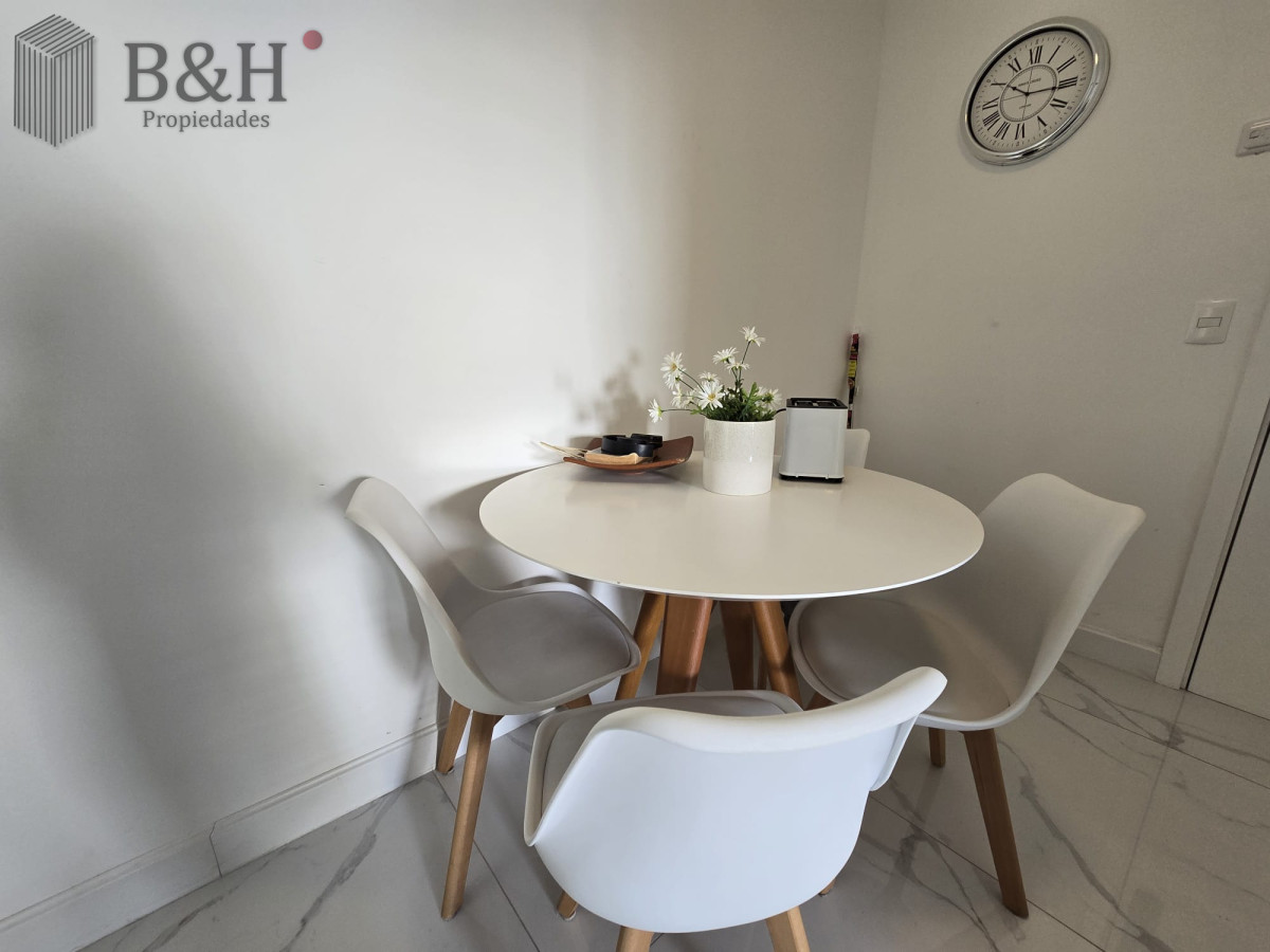 Apartamento ID.8062 - Apartamento en venta y alquiler de 3 dormitorios en Playa Mansa