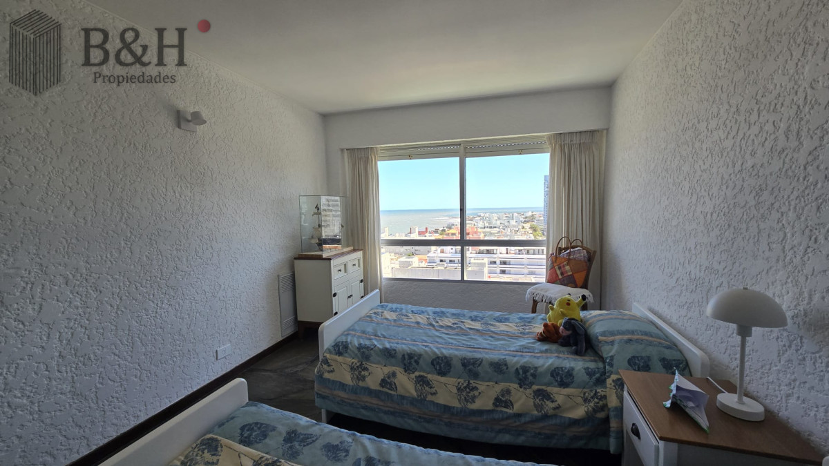 Apartamento ID.6448 - Apartamento en venta y alquilerde 3 dormitorios en Punta del Este