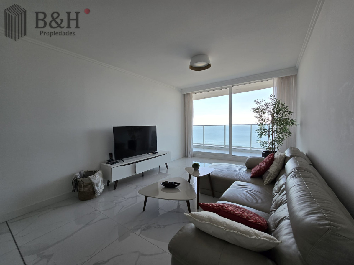 Apartamento ID.8062 - Apartamento en venta y alquiler de 3 dormitorios en Playa Mansa