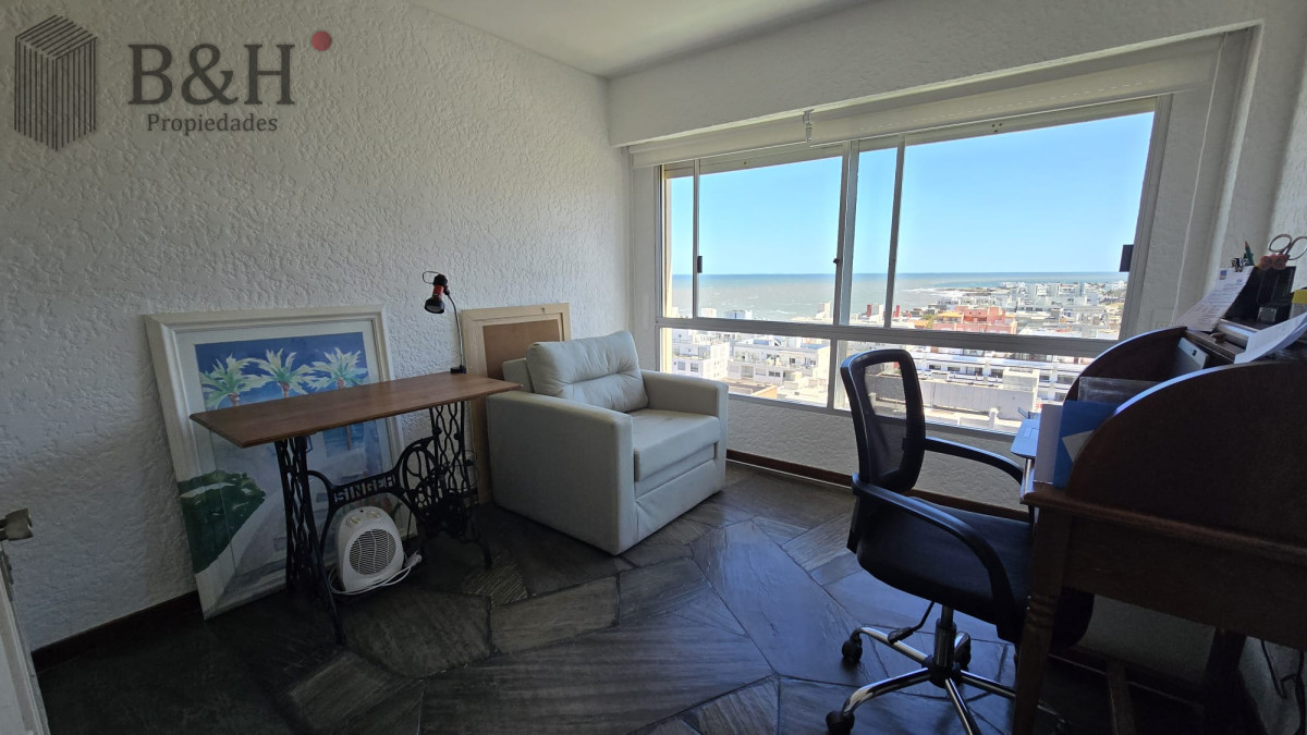 Apartamento ID.6448 - Apartamento en venta y alquilerde 3 dormitorios en Punta del Este