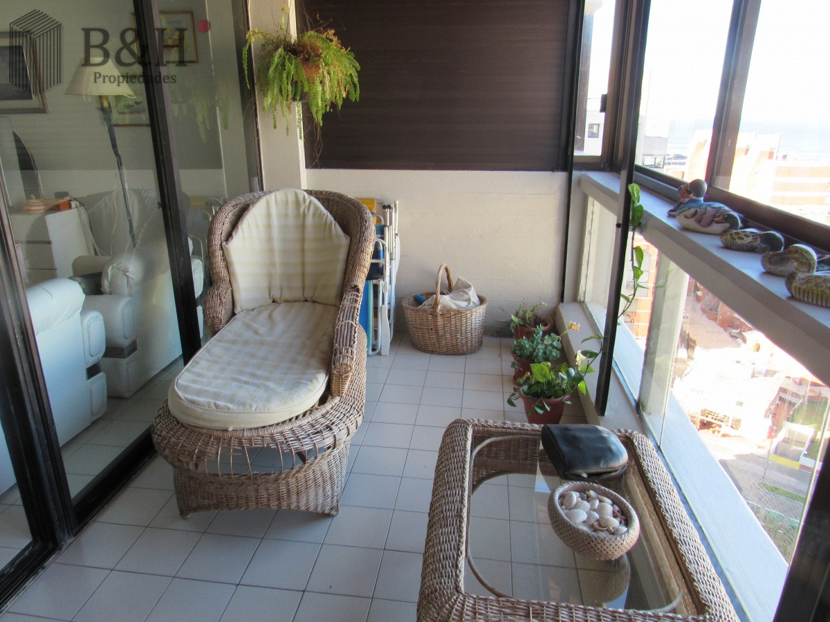 Apartamento ID.6372 - Apartamento en venta de 3 dormitorios en Punta del Este