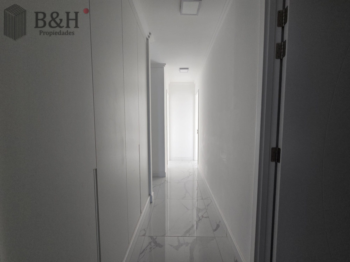 Apartamento ID.8062 - Apartamento en venta y alquiler de 3 dormitorios en Playa Mansa