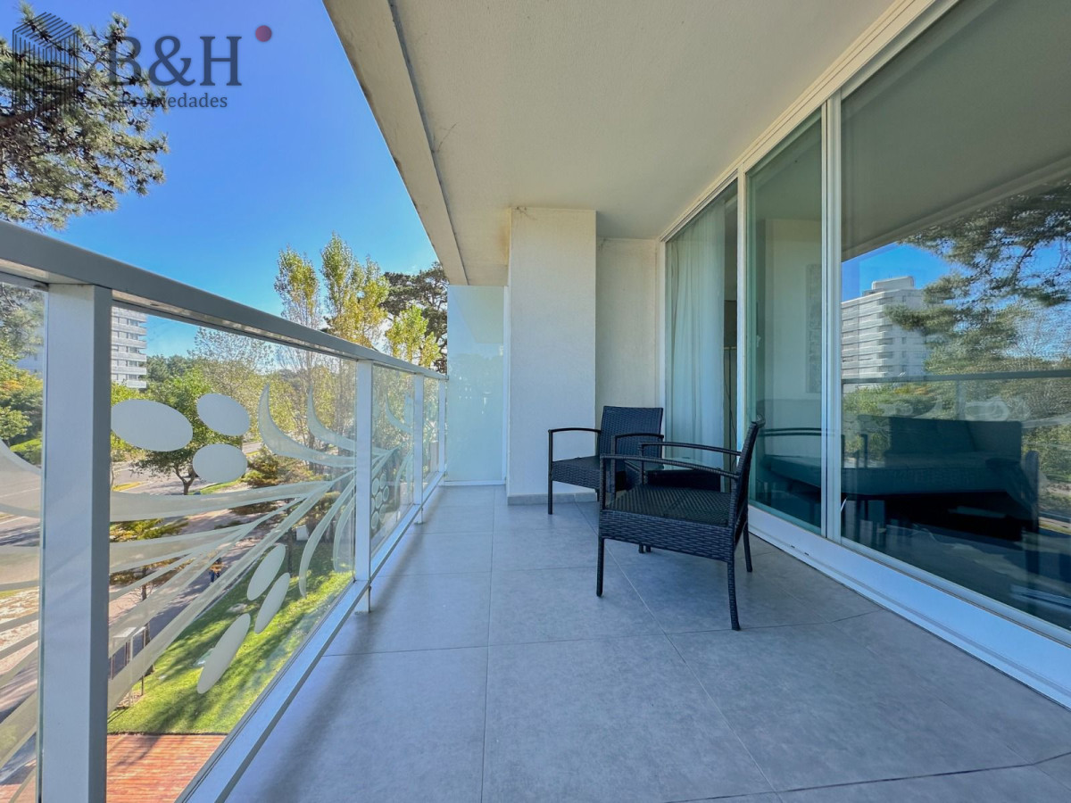 Apartamento ID.7107 - Venta de apartamento de dos dormitorios en Punta del Este