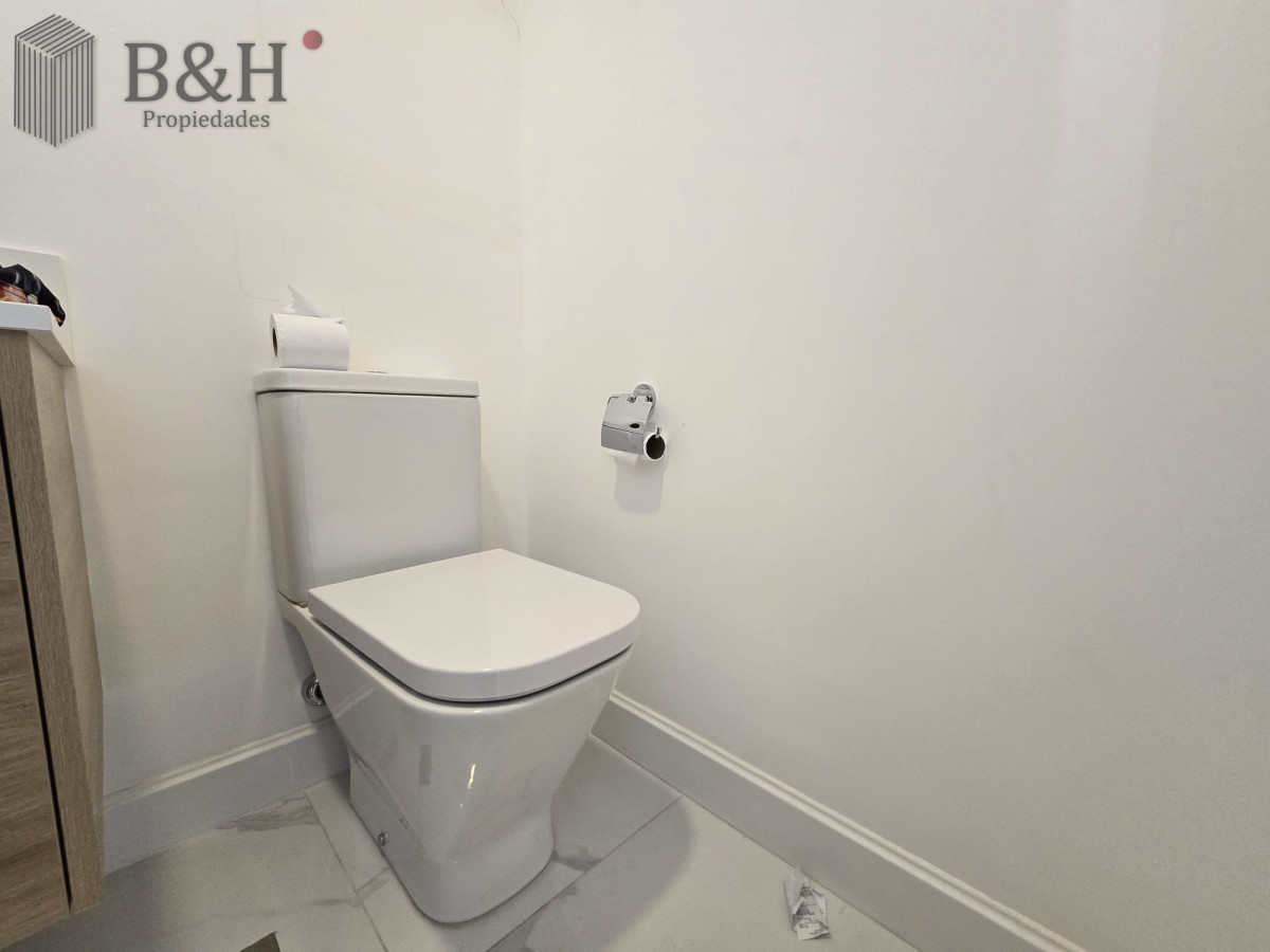 Apartamento ID.8062 - Apartamento en venta y alquiler de 3 dormitorios en Playa Mansa