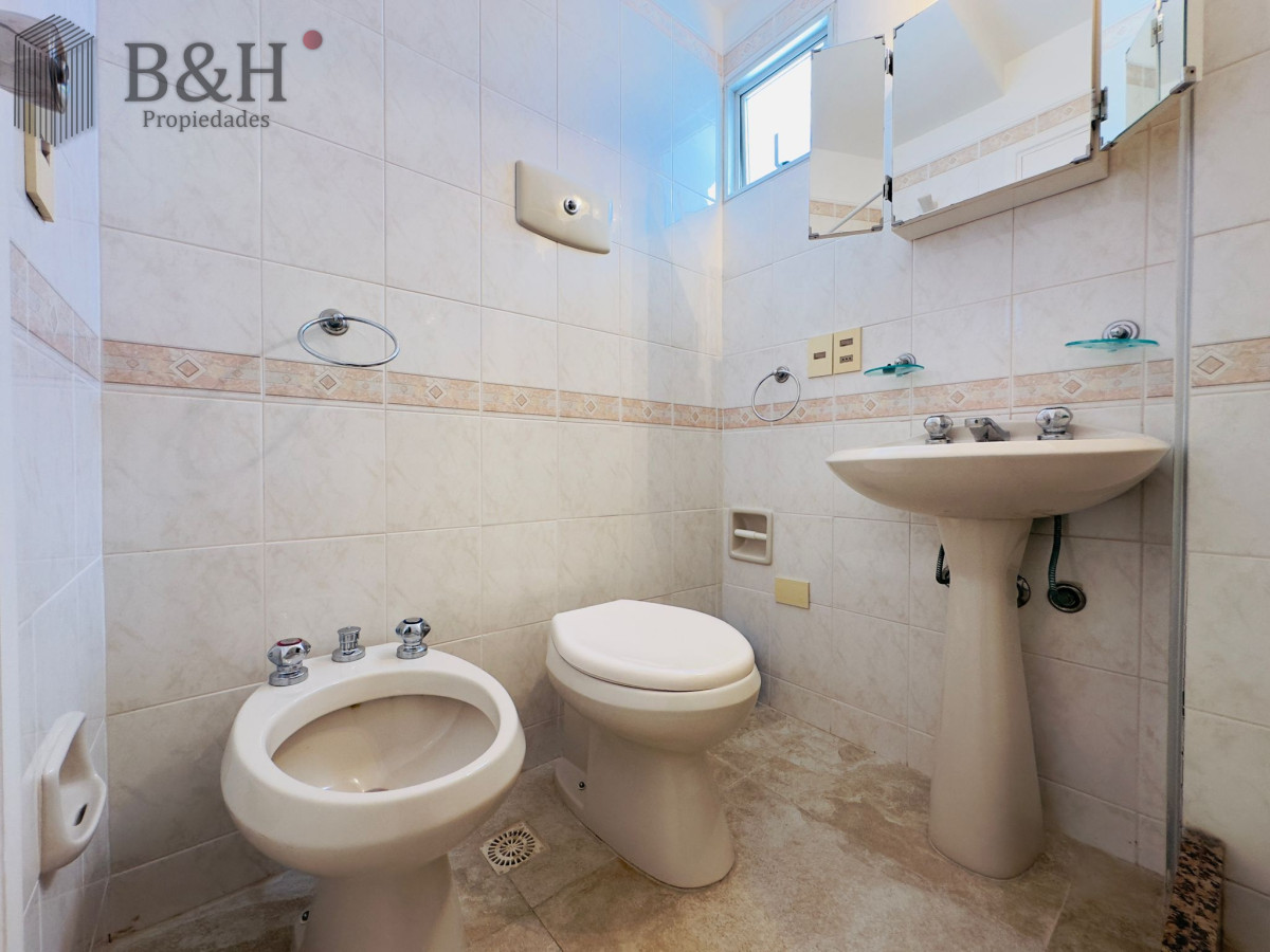 Apartamento ID.2939 - Apartamento en VENTA, 3 dormitorios, 2 baños, reciclado.