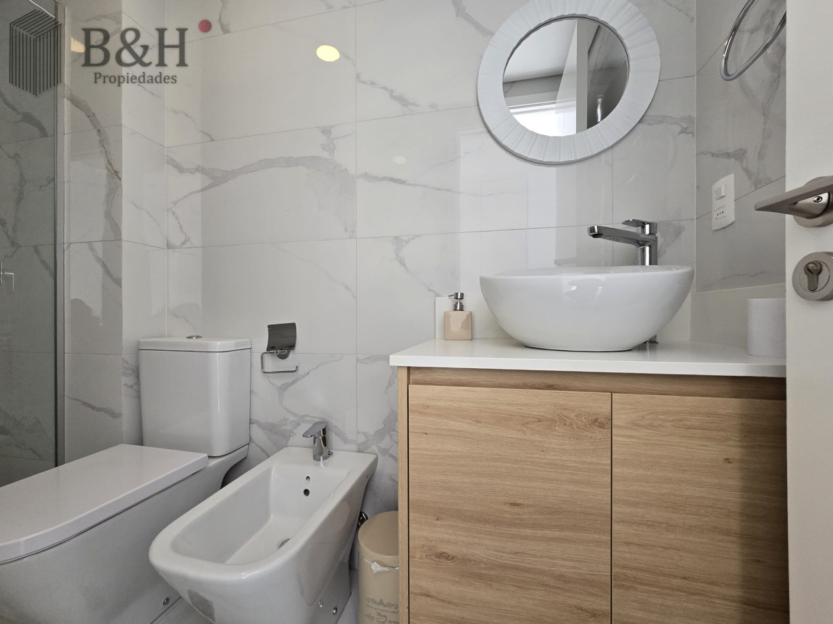 Apartamento ID.8062 - Apartamento en venta y alquiler de 3 dormitorios en Playa Mansa